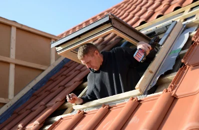Pose de fenêtres de toit Velux à Venouse